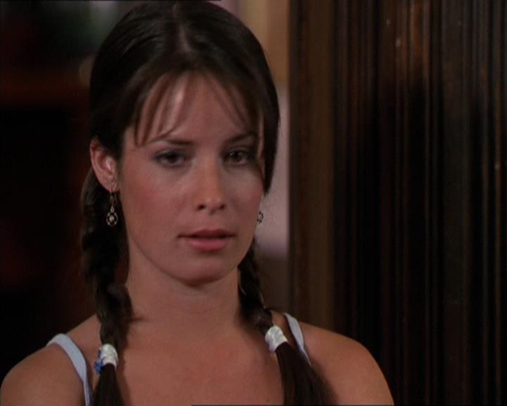 Charmed-Online_dot_net-2x05TheDevilsMusic2417.jpg