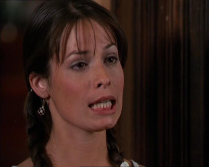 Charmed-Online_dot_net-2x05TheDevilsMusic2448.jpg