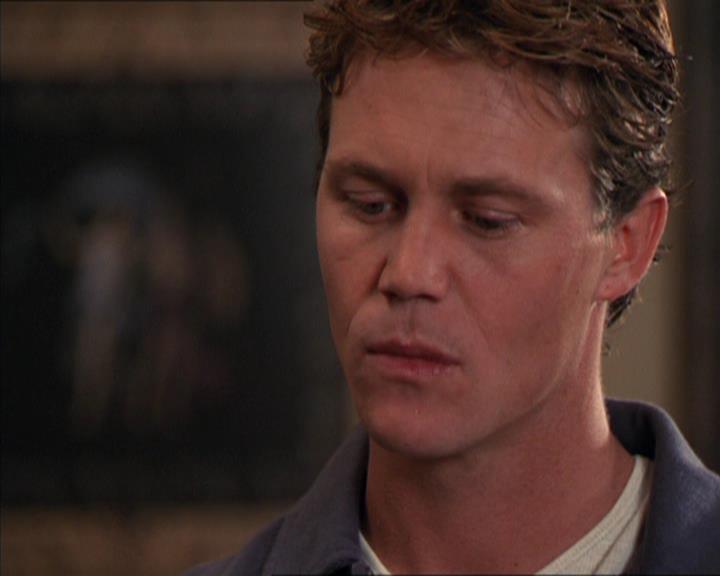 Charmed-Online_dot_net-2x05TheDevilsMusic2458.jpg