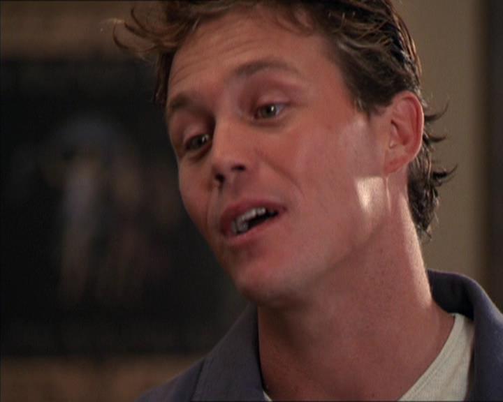 Charmed-Online_dot_net-2x05TheDevilsMusic2467.jpg