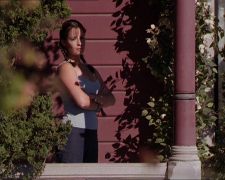 Charmed-Online_dot_net-2x05TheDevilsMusic2517.jpg