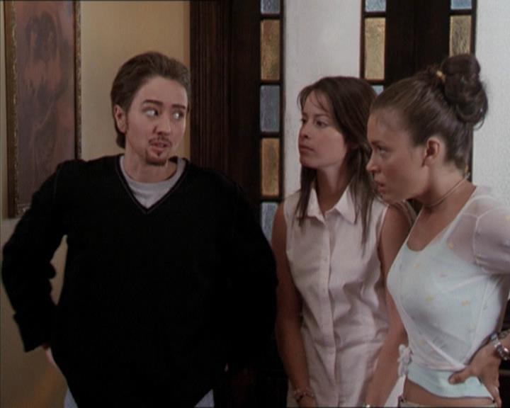 Charmed-Online-dot-net_205ShesaManBabyaMan1102.jpg
