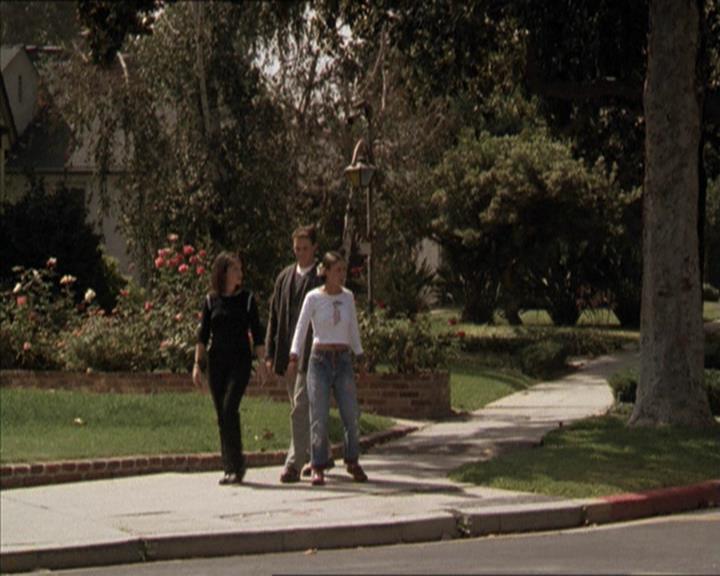 Charmed-Online-dot-net_206ThatOldBlackMagic0645.jpg