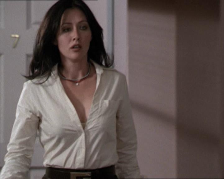 Charmed-Online-dot-net_206ThatOldBlackMagic0803.jpg