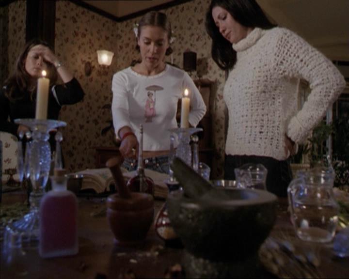 Charmed-Online-dot-net_206ThatOldBlackMagic1975.jpg