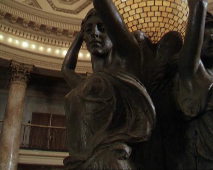 Charmed-Online-dot-net_207TheyreEverywhere0002.jpg
