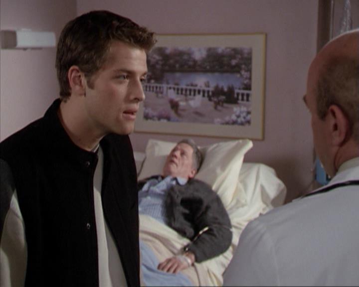 Charmed-Online-dot-net_207TheyreEverywhere0121.jpg