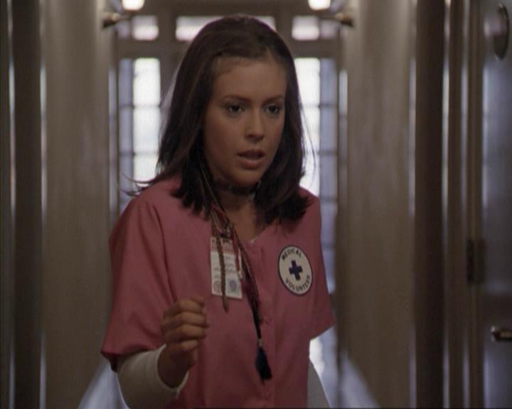Charmed-Online-dot-net_207TheyreEverywhere0137.jpg