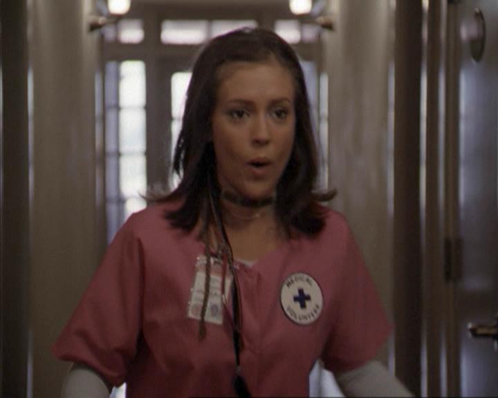 Charmed-Online-dot-net_207TheyreEverywhere0138.jpg