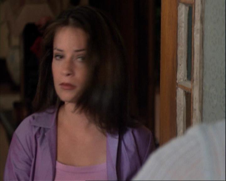 Charmed-Online-dot-net_207TheyreEverywhere0254.jpg