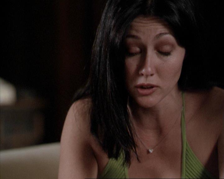Charmed-Online-dot-net_207TheyreEverywhere0391.jpg