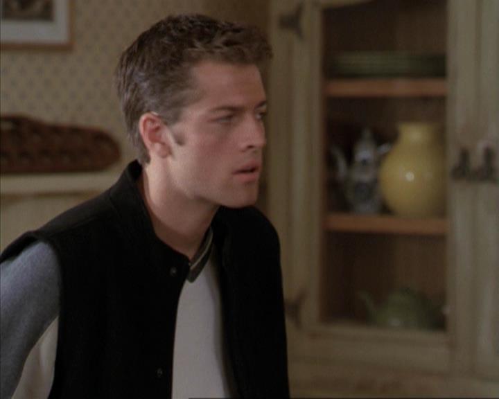 Charmed-Online-dot-net_207TheyreEverywhere0831.jpg