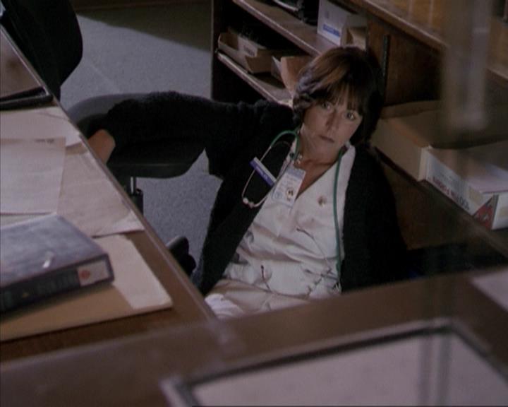 Charmed-Online-dot-net_207TheyreEverywhere1285.jpg