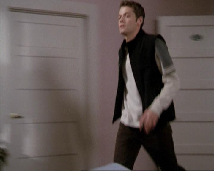 Charmed-Online-dot-net_207TheyreEverywhere1294.jpg