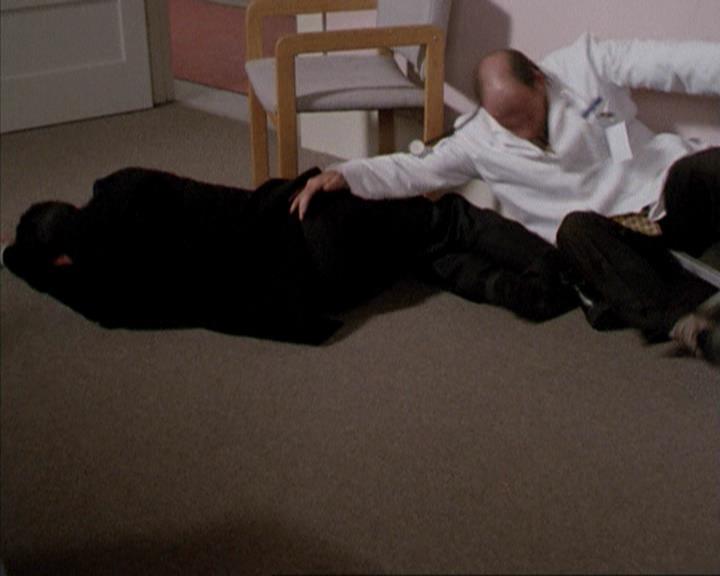 Charmed-Online-dot-net_207TheyreEverywhere1302.jpg