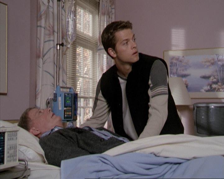 Charmed-Online-dot-net_207TheyreEverywhere1305.jpg