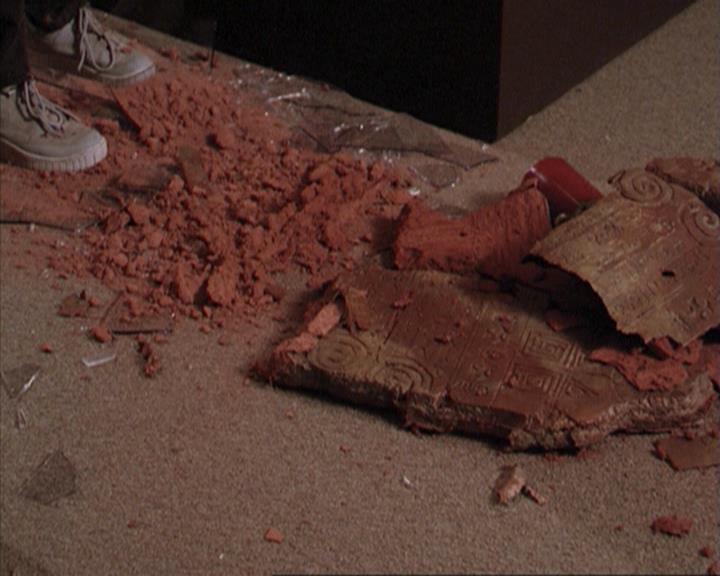 Charmed-Online-dot-net_207TheyreEverywhere1480.jpg