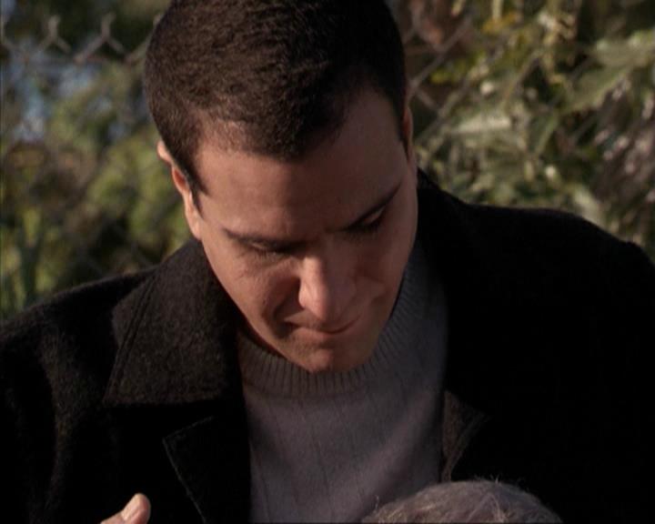 Charmed-Online-dot-net_207TheyreEverywhere1728.jpg