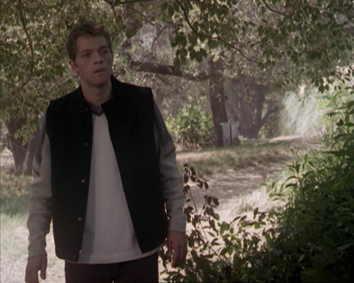 Charmed-Online-dot-net_207TheyreEverywhere1923.jpg