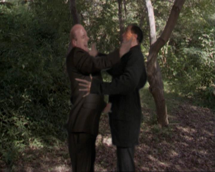 Charmed-Online-dot-net_207TheyreEverywhere2040.jpg Charmed-Online-dot-net_207TheyreEverywhere2040.jpg