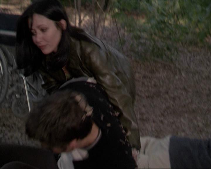 Charmed-Online-dot-net_207TheyreEverywhere2087.jpg