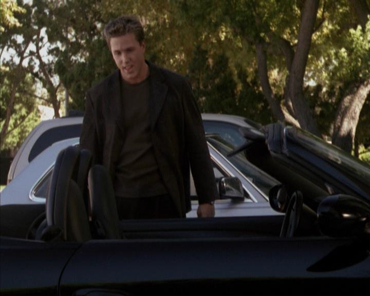 Charmed-Online-dot-net_207TheyreEverywhere2223.jpg