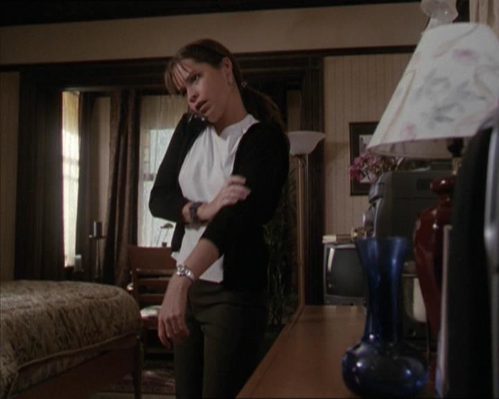 Charmed-Online-dot-net_208P3H200070.jpg