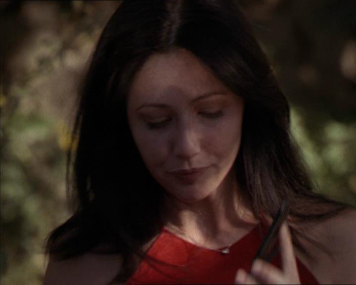Charmed-Online-dot-net_208P3H200091.jpg