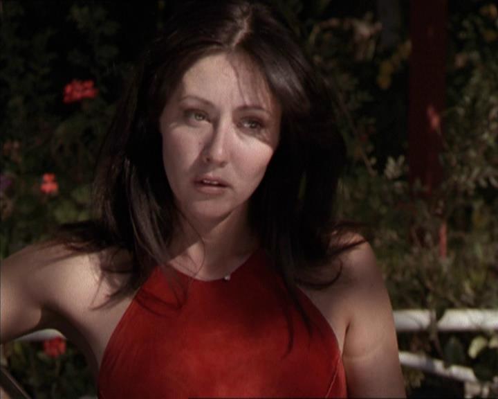 Charmed-Online-dot-net_208P3H200094.jpg