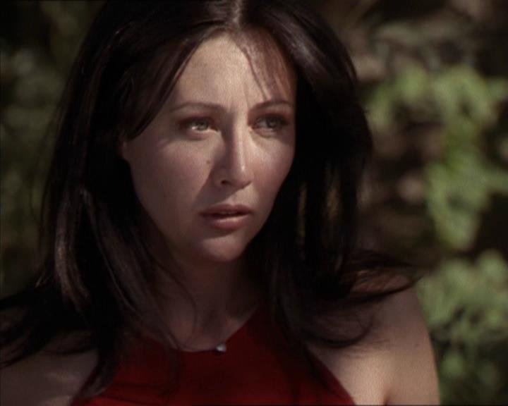 Charmed-Online-dot-net_208P3H200097.jpg
