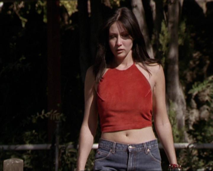 Charmed-Online-dot-net_208P3H200105.jpg