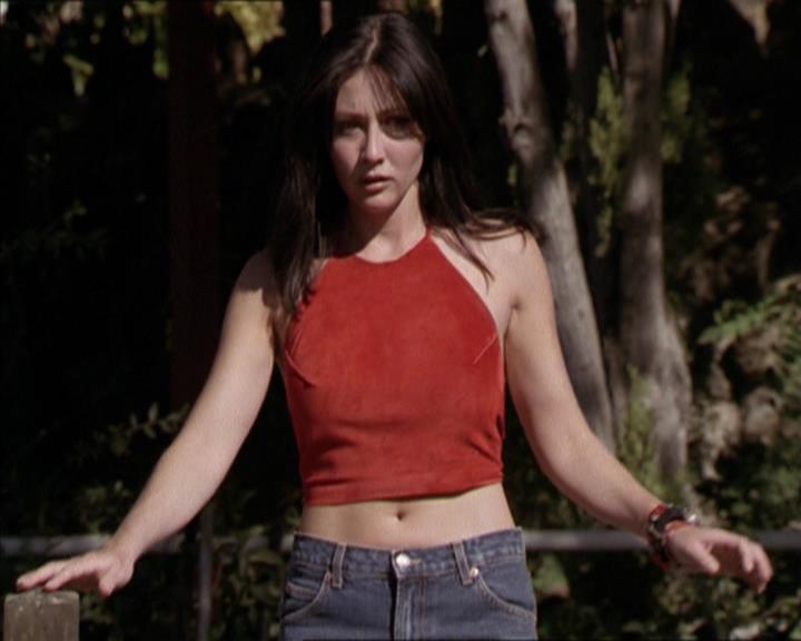 Charmed-Online-dot-net_208P3H200106.jpg