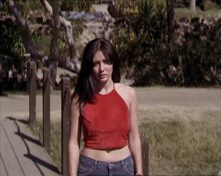 Charmed-Online-dot-net_208P3H200118.jpg