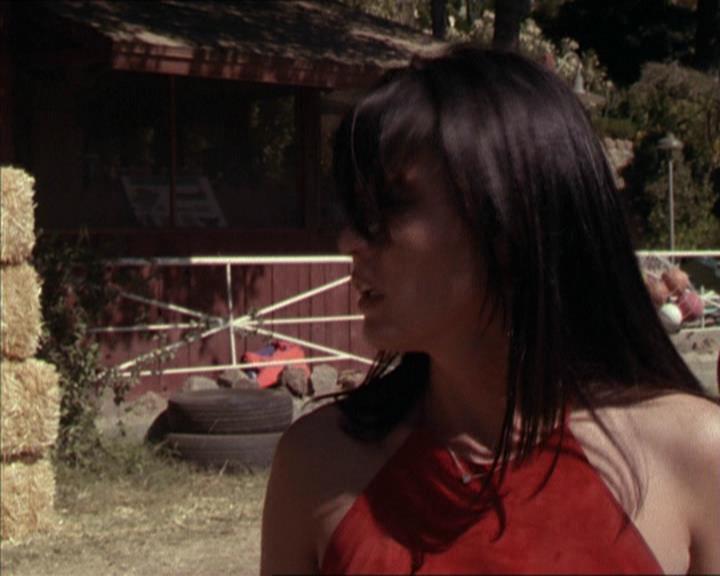 Charmed-Online-dot-net_208P3H200161.jpg