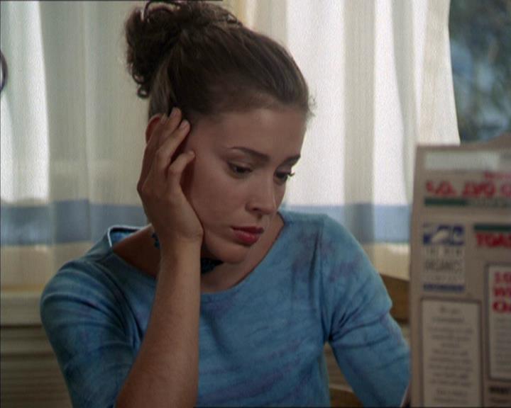 Charmed-Online-dot-net_208P3H200267.jpg