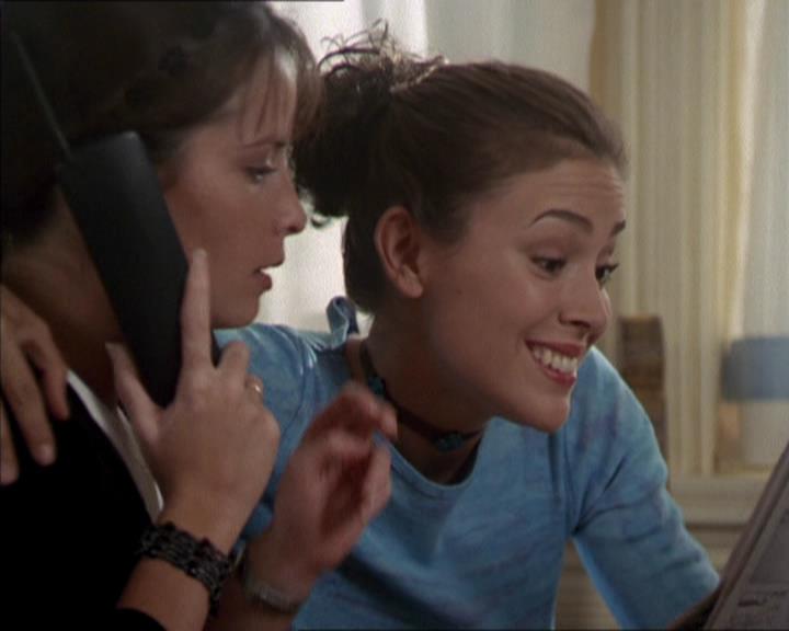 Charmed-Online-dot-net_208P3H200275.jpg