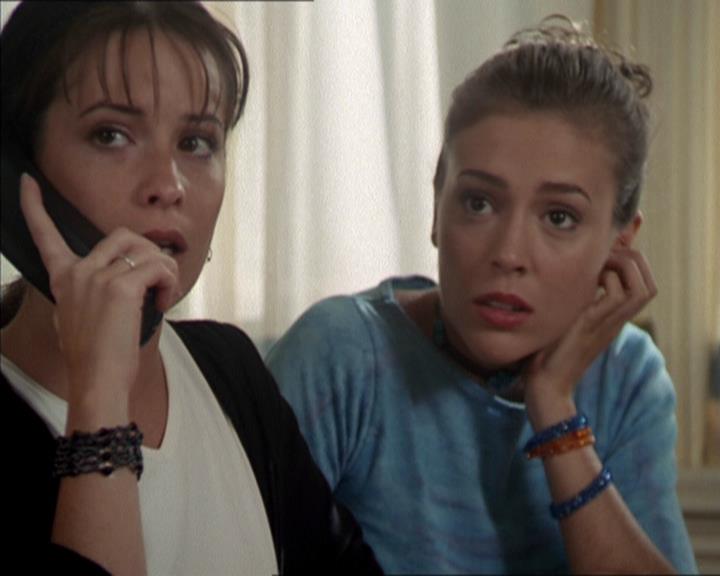 Charmed-Online-dot-net_208P3H200281.jpg