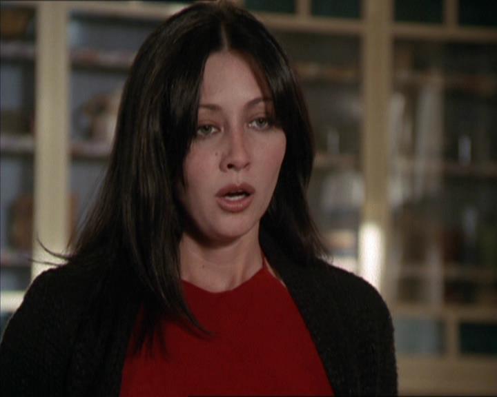 Charmed-Online-dot-net_208P3H200287.jpg