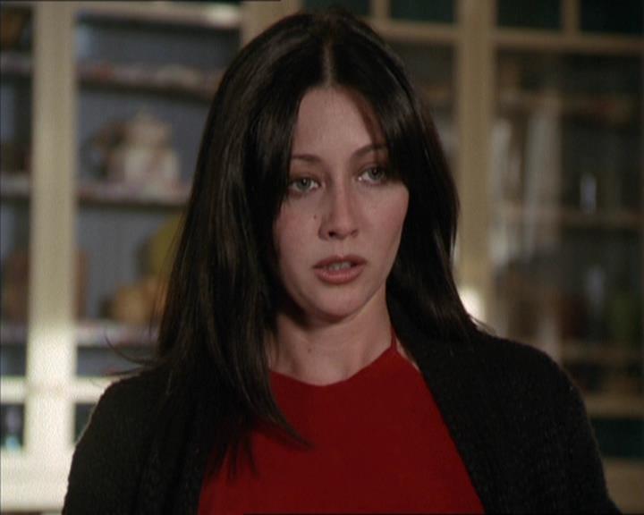 Charmed-Online-dot-net_208P3H200289.jpg