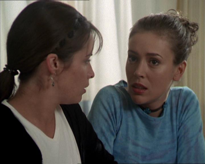 Charmed-Online-dot-net_208P3H200297.jpg