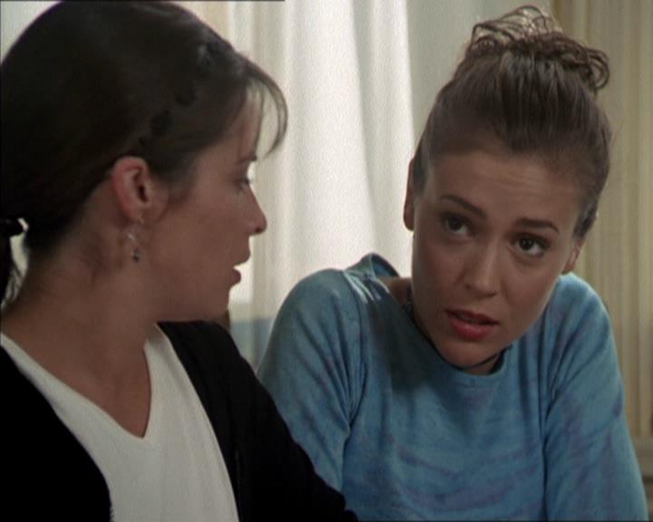 Charmed-Online-dot-net_208P3H200299.jpg