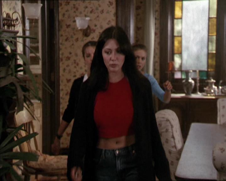 Charmed-Online-dot-net_208P3H200311.jpg