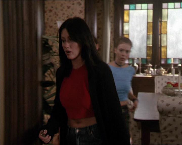 Charmed-Online-dot-net_208P3H200312.jpg
