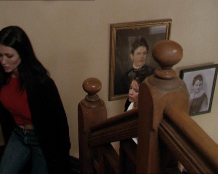 Charmed-Online-dot-net_208P3H200320.jpg