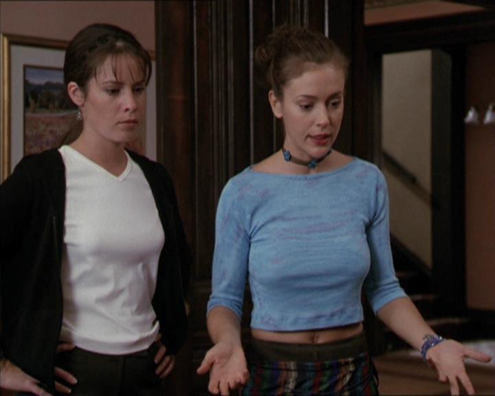 Charmed-Online-dot-net_208P3H200331.jpg
