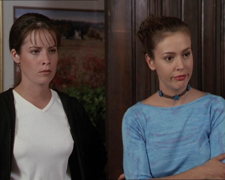 Charmed-Online-dot-net_208P3H200358.jpg