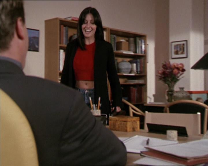 Charmed-Online-dot-net_208P3H200385.jpg