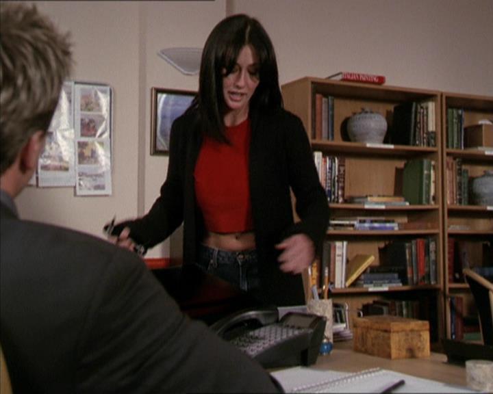 Charmed-Online-dot-net_208P3H200387.jpg