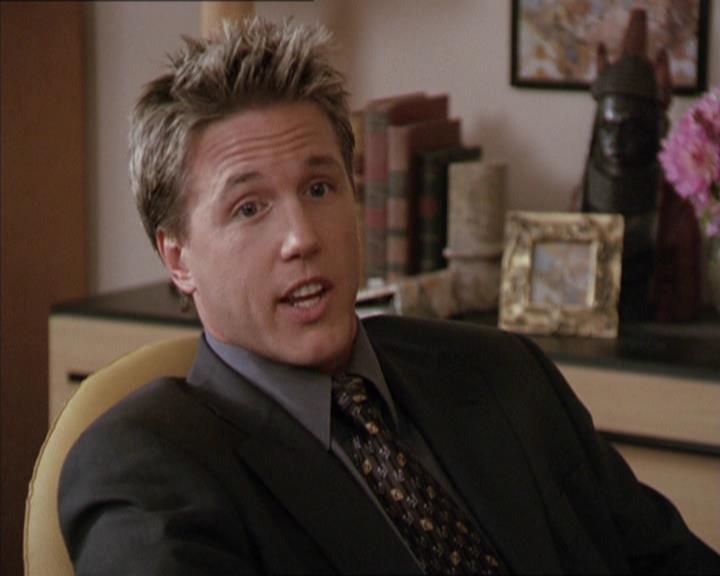 Charmed-Online-dot-net_208P3H200419.jpg