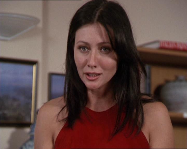Charmed-Online-dot-net_208P3H200433.jpg